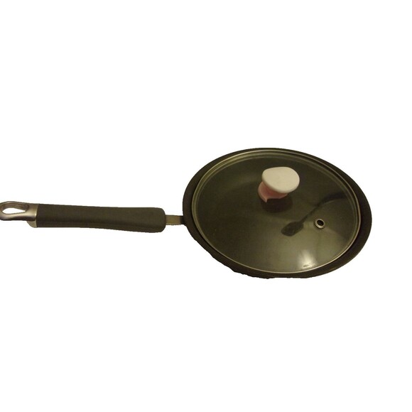 Pampered Chef 8.5" Frying Pan + Lid 00014-t Titanium Reinforced Non-Stick - Picture 1 of 9